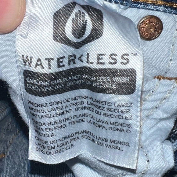 Levi’s Premium Wedgie Jeans - Picture 7 of 15